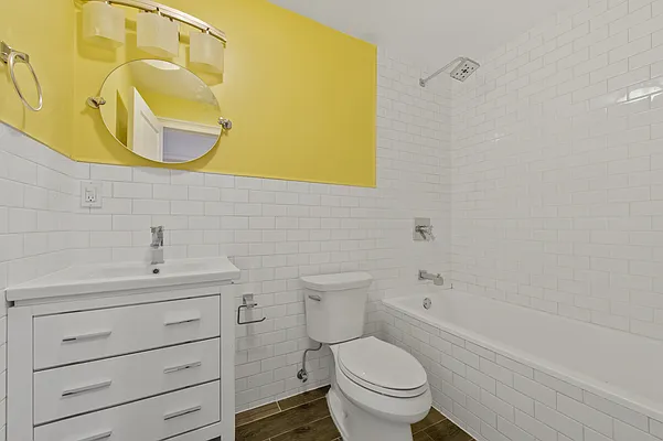 Rented by Nooklyn NYC LLC | media 6