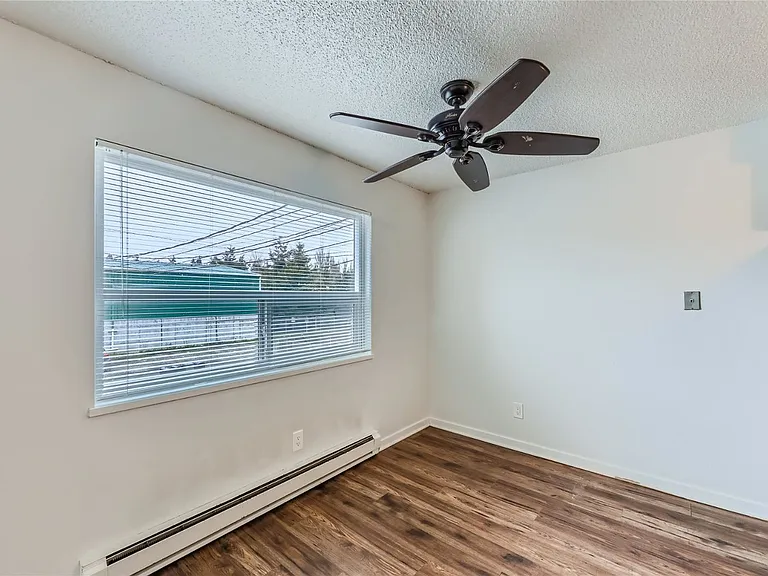 10708 Stone Ave — Photo 7