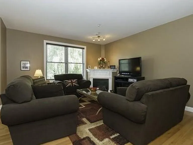 270 Cedar St #6 — Photo 10