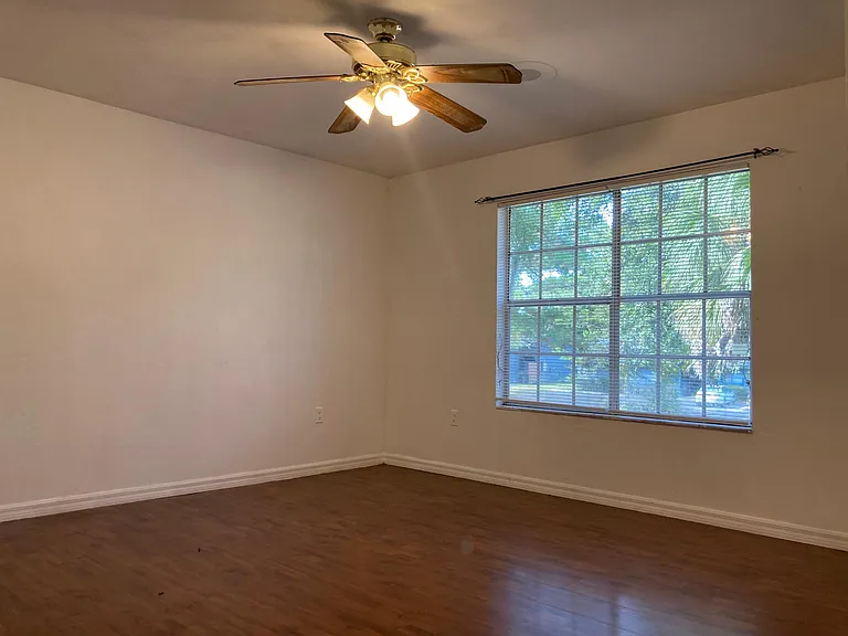 2871 SW 38th Pl — Photo 17