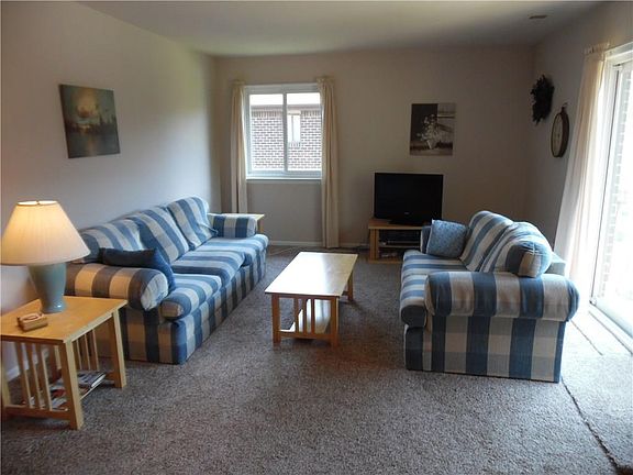 3rd image of 3820 Birchwood Ct #38
