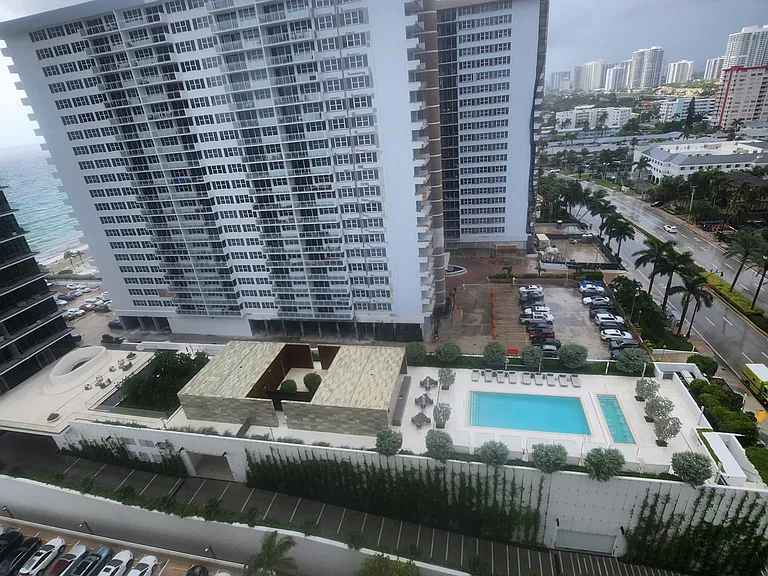 1980 S Ocean Dr #17 — Photo 34