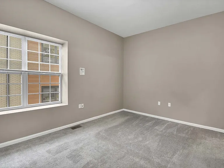 Columbus Lofts — Photo 16