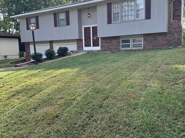 126 King Ridge Rd, Jefferson City, MO 65109