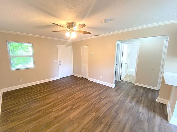 4th image of 3230 Thomasson Dr #D