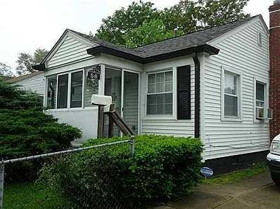 56 N Forest Ave photo 1