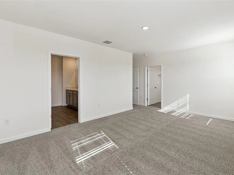 2113 Walnut Creek Dr — Photo 18
