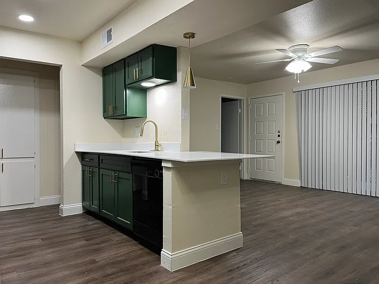 534 Hunt Ln — Photo 49