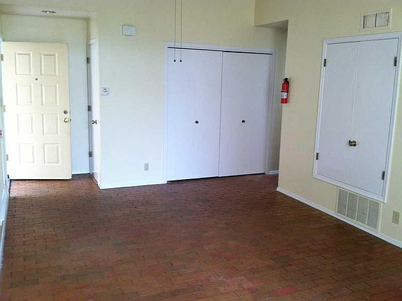 4th image of 5337 Heritage Way NE APT B