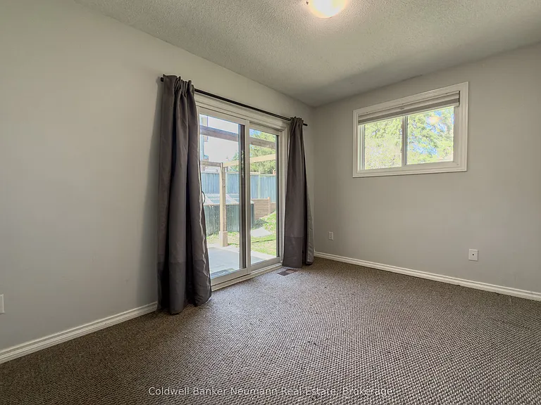 37 Dunhill Cres #UPPER — Photo 12