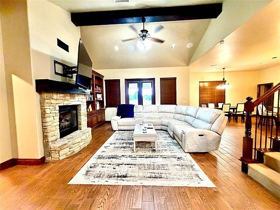 5th image of 2817 Marigold Ln