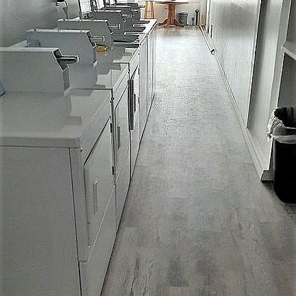 4th image of 238 W 4th St
