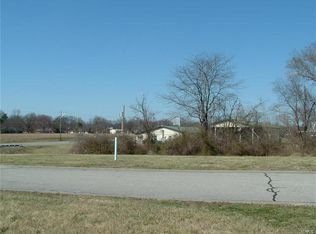 801 Brooke Ln, New Athens, IL 62264