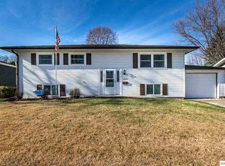 2595 Crissy Dr, Dubuque, IA 52001