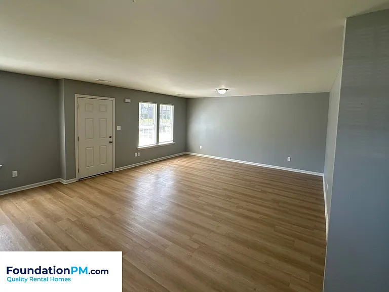 3751 Oak Lake Ln — Photo 9