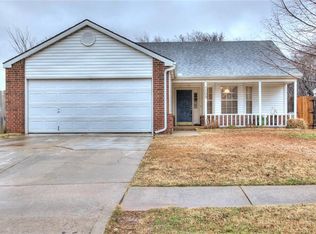 1109 Shadowlake Rd, Norman, OK 73071