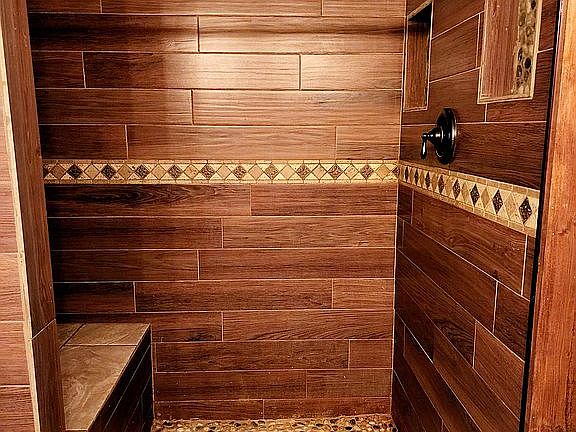 Master shower