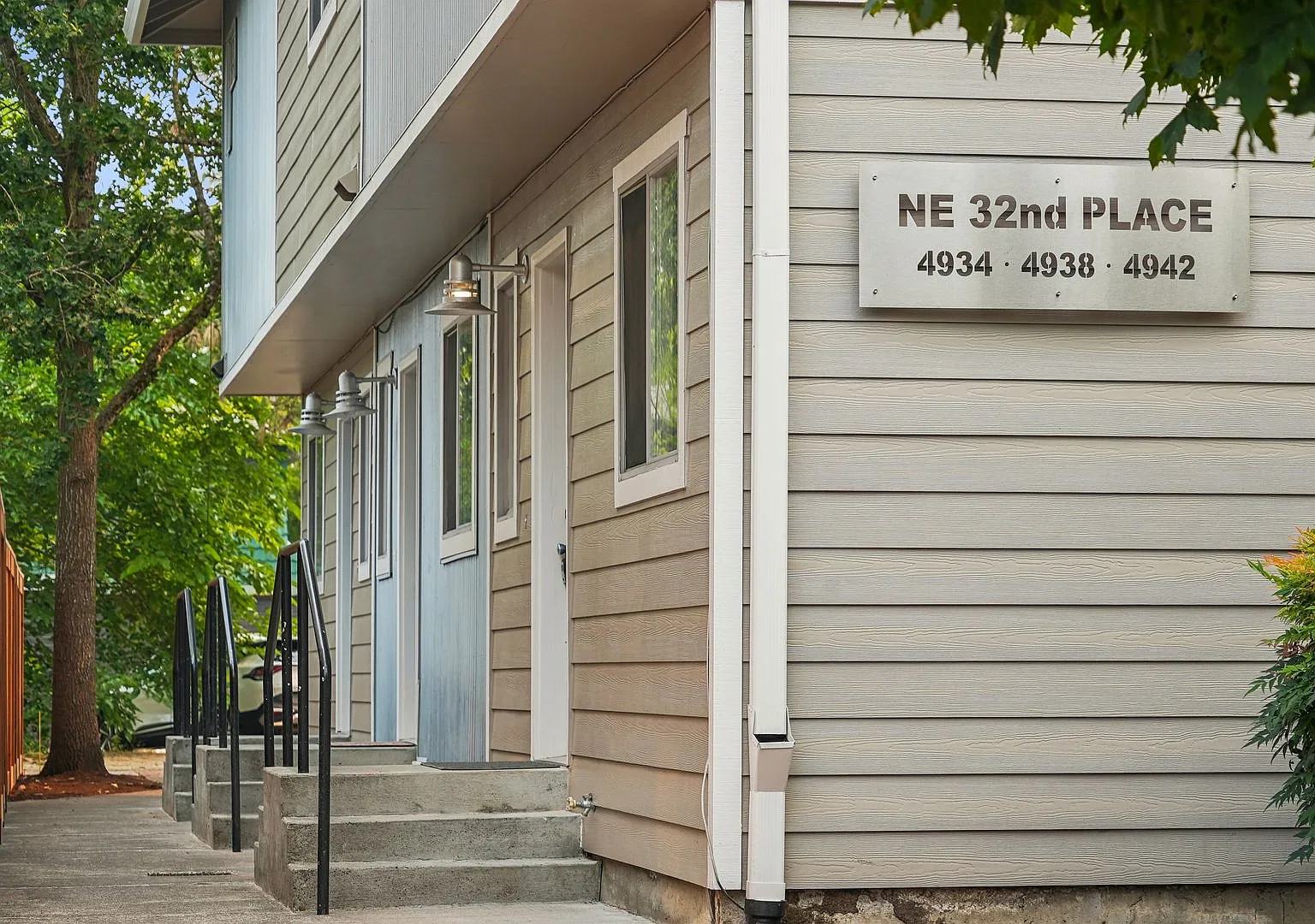 NE 32nd — Photo 4