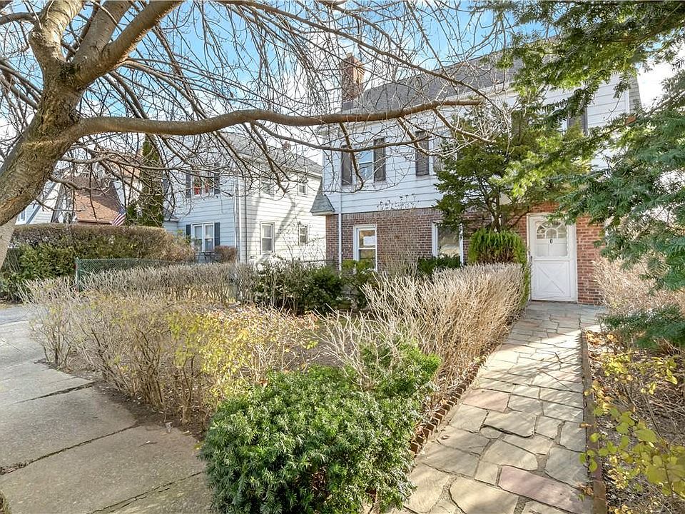 1st image of 10 Leroy Avenue