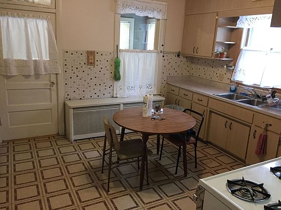 5th image of 3127 S 52nd Ct