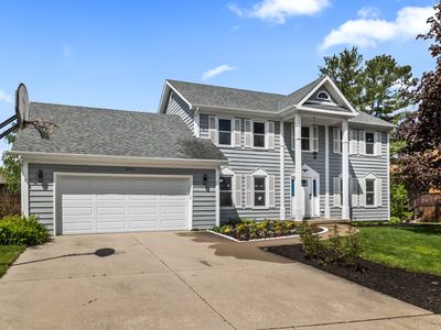 2490 Lakeside Dr, Aurora, IL, 60504