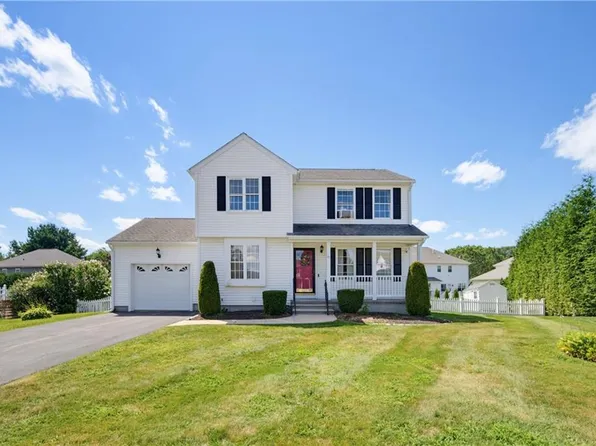 30 Gianna Dr, Cranston, RI 02921