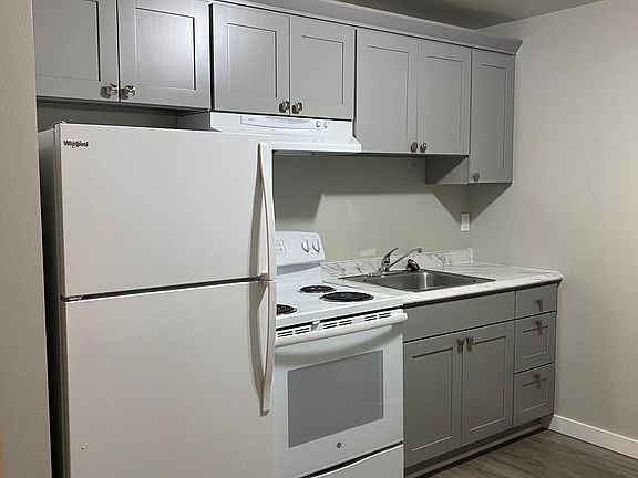 4th image of 21319 80th Ave W APT 1