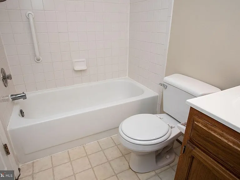 611 Himes Ave #104 — Photo 12