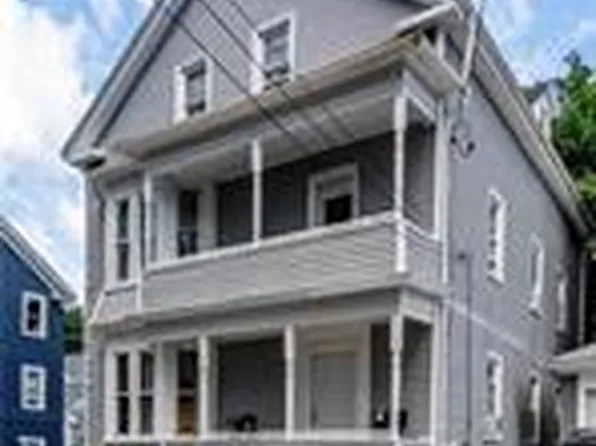 55 Kossuth St, Providence, RI 02909