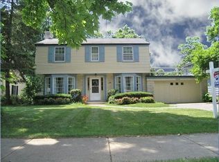 300 N Park Blvd, Glen Ellyn, IL