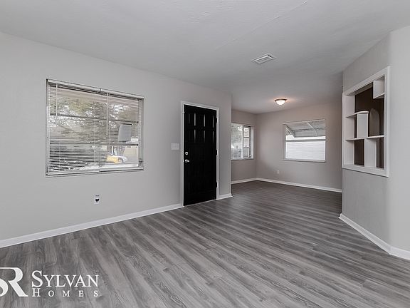 001-photo-living-room-10464248_02172022