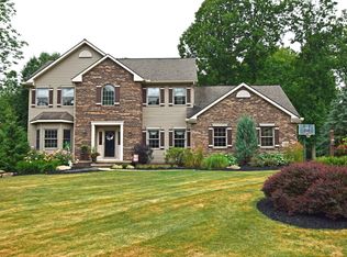 5718 Canyon Ridge Dr, Painesville, OH 44077