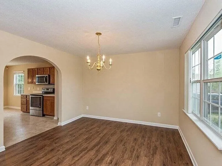 2101 Great Bend Dr — Photo 5
