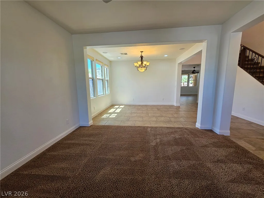 5 bed, 4.0 bath, 3365 sqft, $3,800 — Photo 4