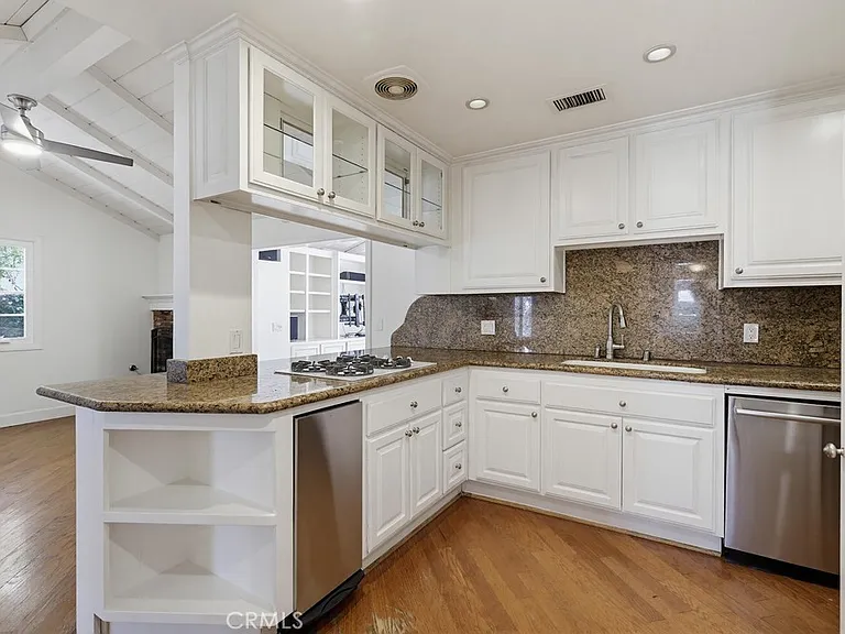 2705 E Jacaranda Ave — Photo 22