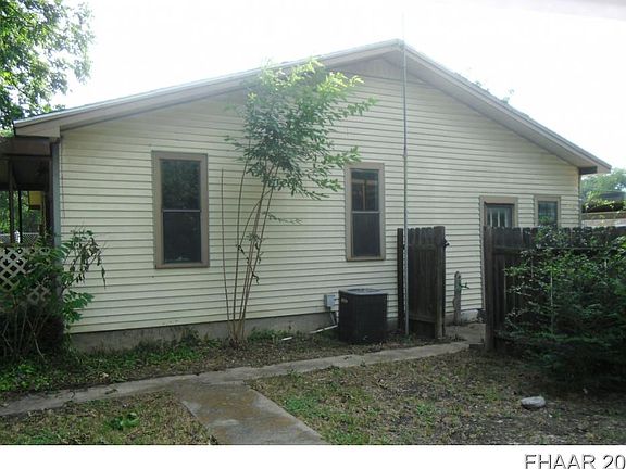 4th image of 315 N Avenue J