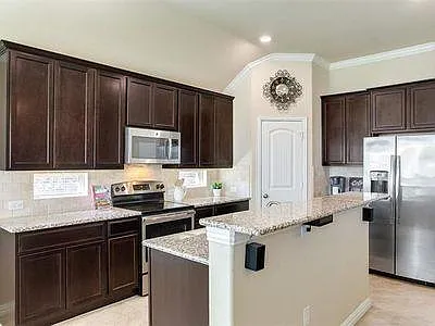 1816 Woodlawn Trl — Photo 11