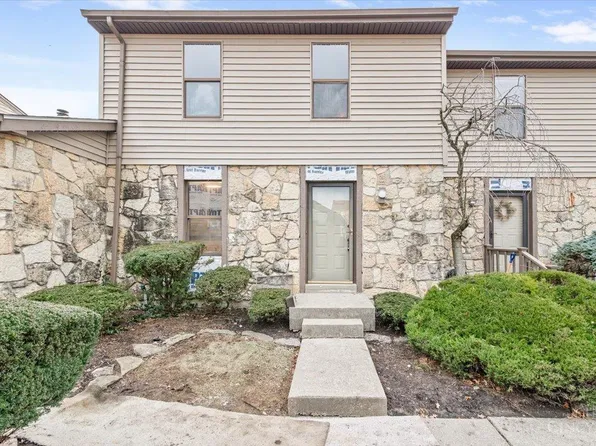 5245 Pros Dr, West Chester, OH 45069