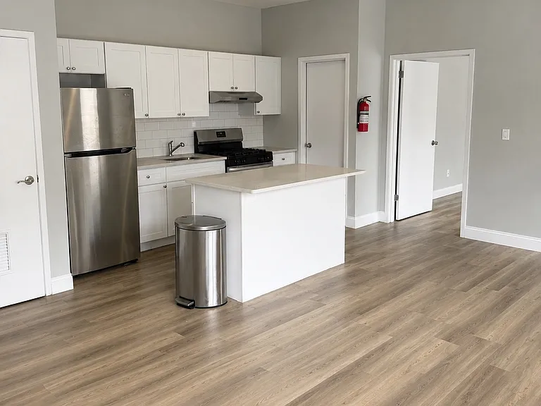 73 Beech St #1 — Photo 3