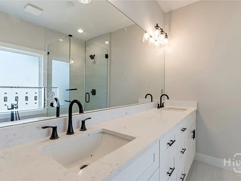 400 Ansley Dr — Photo 17