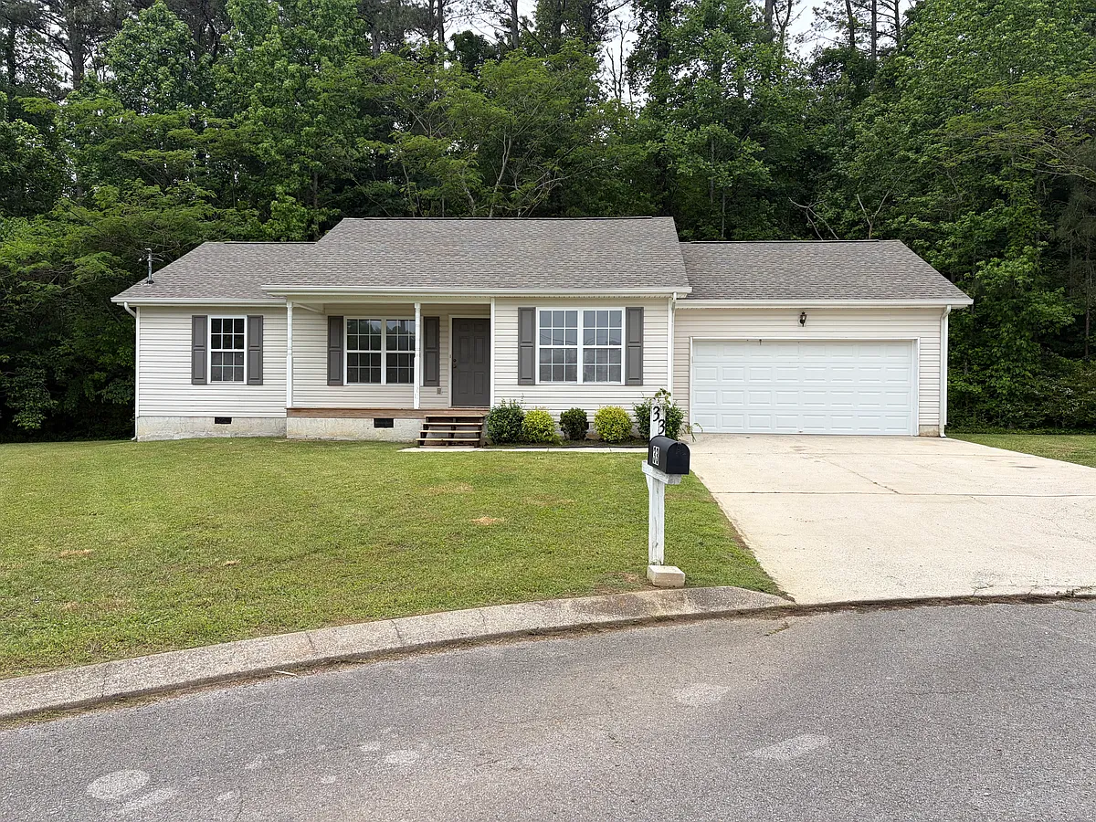 Building Photo - 33 Breezewood Rd