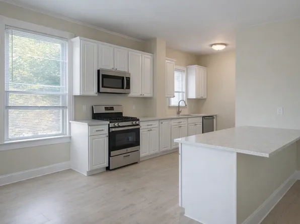 10 Forest St Floor 3, Lynn, MA 01904