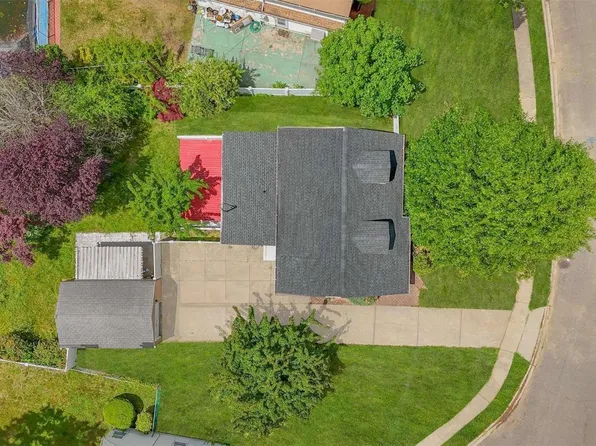 1221 Arley, Valley Stream, NY 11580