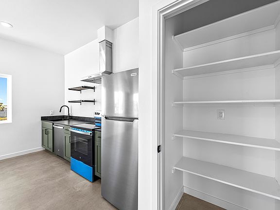 4th image of 55668 Buena Vista Dr #2