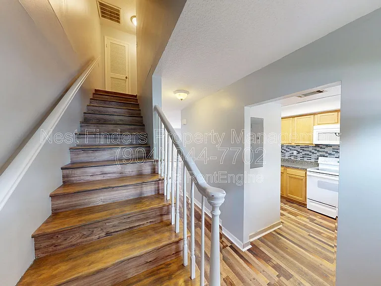 11406 Bedford Oaks Dr — Photo 12