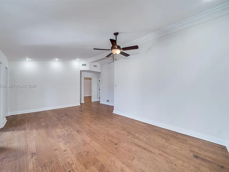 1704 SW 5th Ct — Photo 8