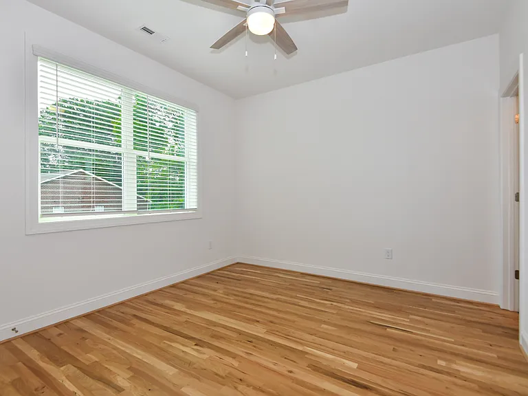 1739 Crest Rd — Photo 23