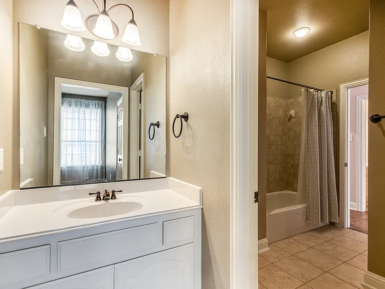 901 Sandy Trl — Photo 27