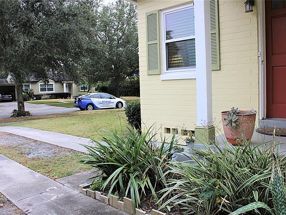 4th image of 841 Mayfair Cir