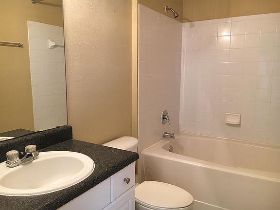 2nd image of 8824 Villa View Cir #204-1